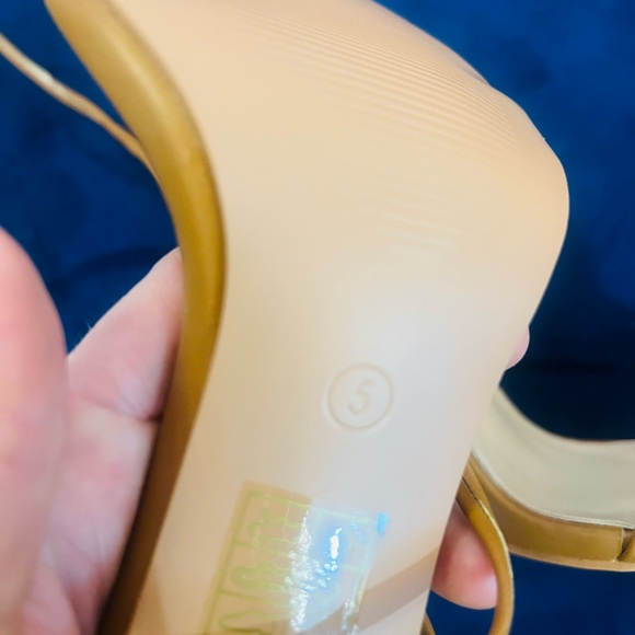 PrettyLittleThing Brown Leather Lace Up Gladiator Heels - Picture 4 of 4